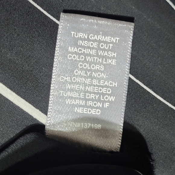 Marled Sleeveless Black with White Stripes Asymmetric Peplum Blouse (L) - Picture 7 of 9